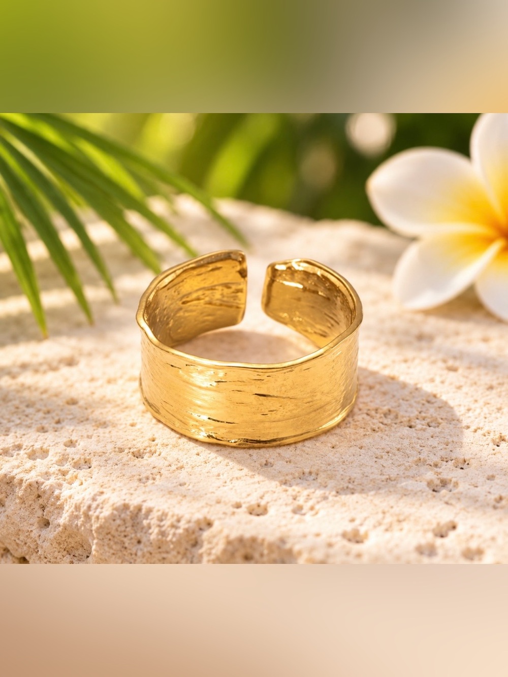 🌺𝑮𝒐𝒍𝒅𝒆𝒏 𝑸𝒖𝒊𝒆𝒕 𝑳𝒖𝒙𝒖𝒓𝒚 𝑹𝒊𝒏𝒈🌺 - Picture 2 of 5
